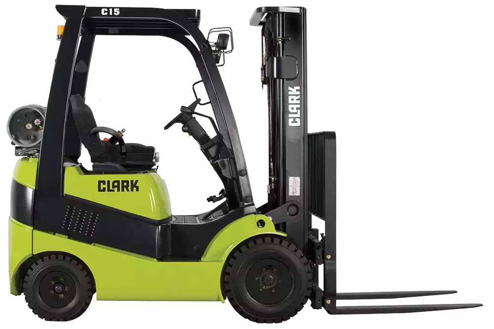 Mastro triplex Clark S-Series — altura colapsada 2.115 mm, elevacao ate 7.000 mm